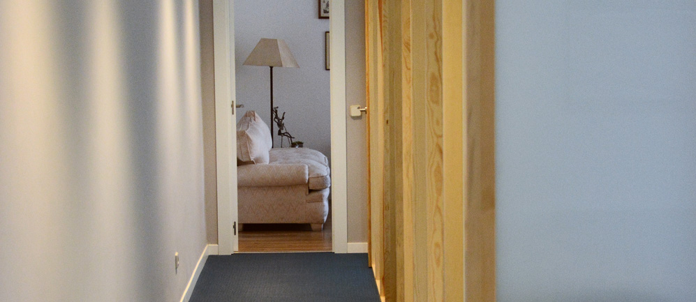 Acceso a despachos Mormeneo abogados